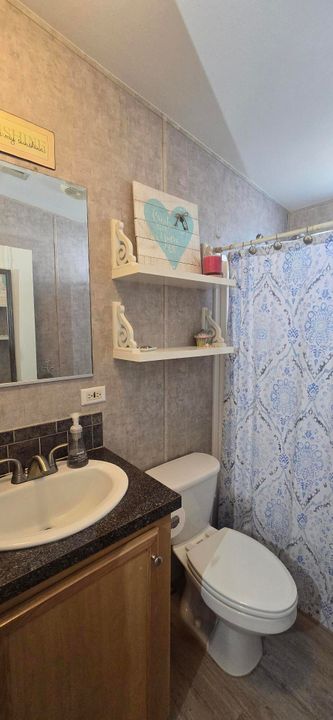 На продажу: $289,900 (3 спален, 2 ванн, 1186 Квадратных фут)