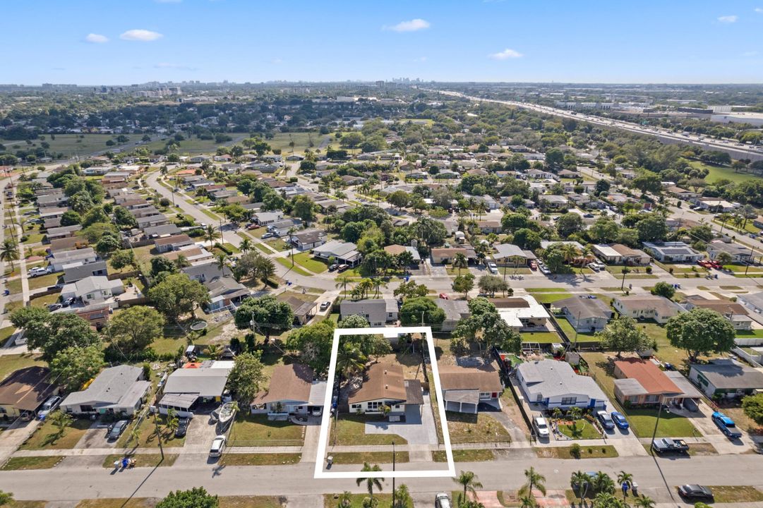 待售: $350,000 (3 贝兹, 2 浴室, 1020 平方英尺)