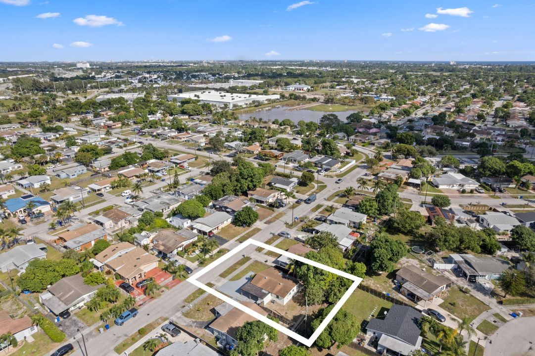 待售: $350,000 (3 贝兹, 2 浴室, 1020 平方英尺)