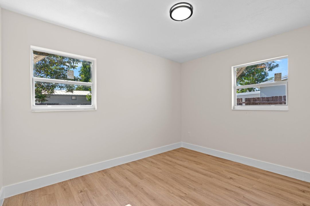 待售: $350,000 (3 贝兹, 2 浴室, 1020 平方英尺)