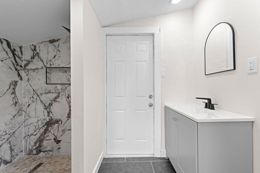 待售: $350,000 (3 贝兹, 2 浴室, 1020 平方英尺)