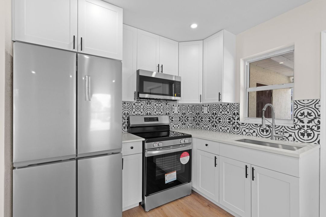 待售: $350,000 (3 贝兹, 2 浴室, 1020 平方英尺)