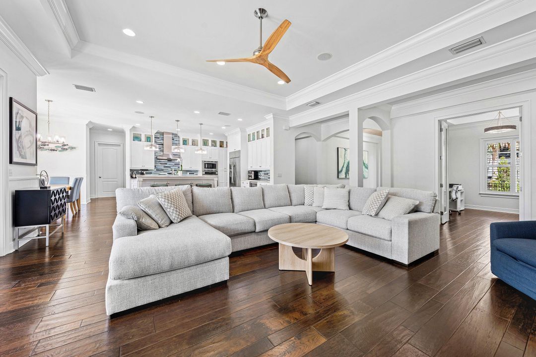 На продажу: $3,795,000 (3 спален, 3 ванн, 2924 Квадратных фут)