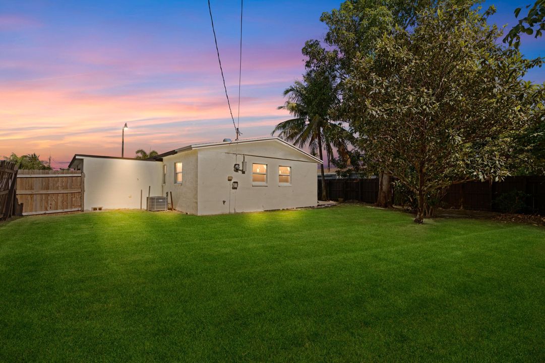 待售: $350,000 (3 贝兹, 2 浴室, 1020 平方英尺)