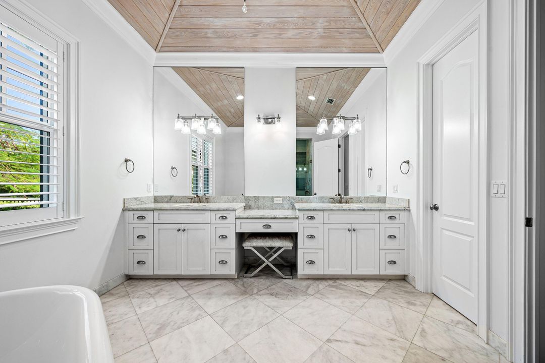 На продажу: $3,795,000 (3 спален, 3 ванн, 2924 Квадратных фут)