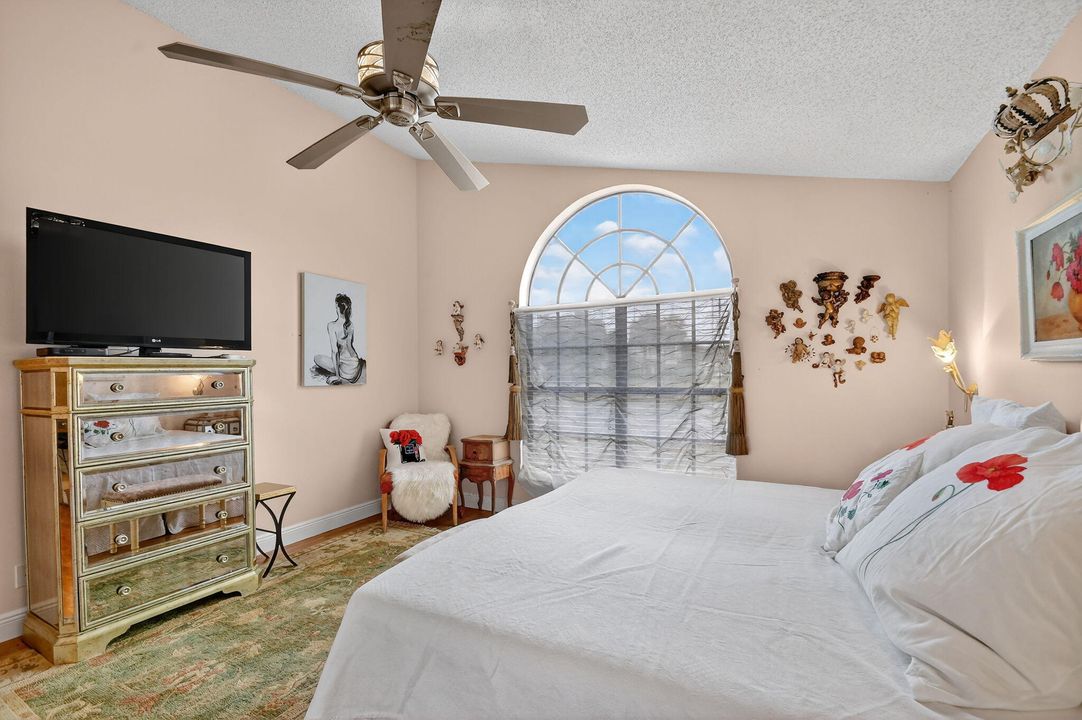 En Venta: $462,000 (3 camas, 2 baños, 1837 Pies cuadrados)