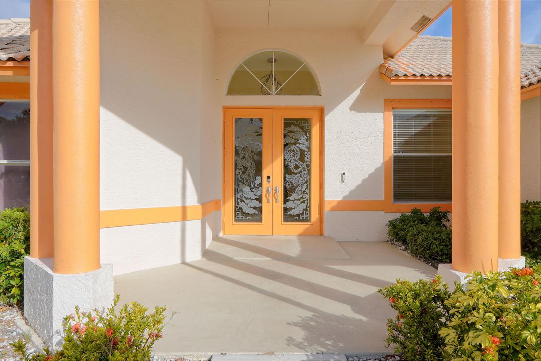 For Rent: $3,600 (5 beds, 3 baths, 2595 Square Feet)