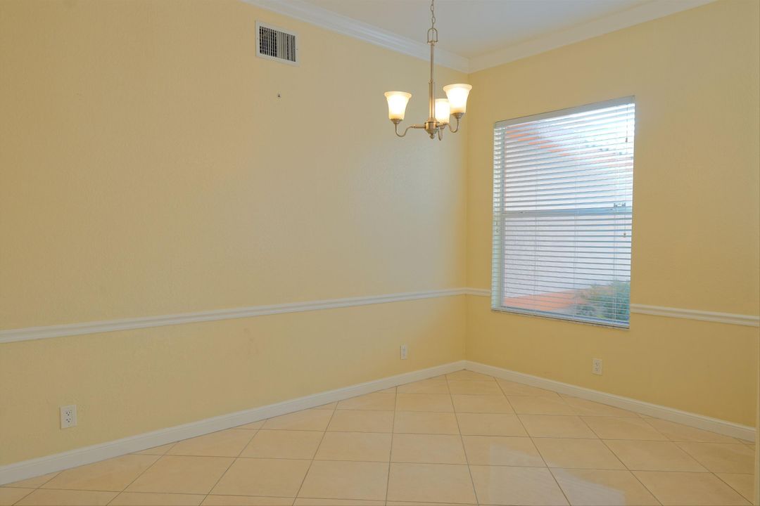 For Rent: $3,600 (5 beds, 3 baths, 2595 Square Feet)