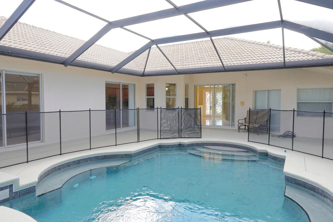 For Rent: $3,600 (5 beds, 3 baths, 2595 Square Feet)