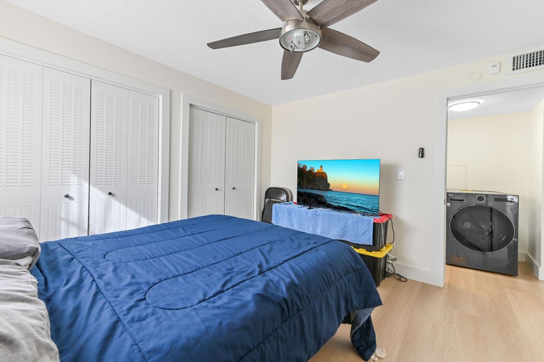 For Sale: $249,900 (2 beds, 2 baths, 1000 Square Feet)