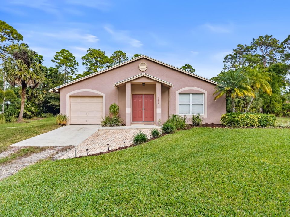 For Sale: $579,000 (3 beds, 2 baths, 1756 Square Feet)