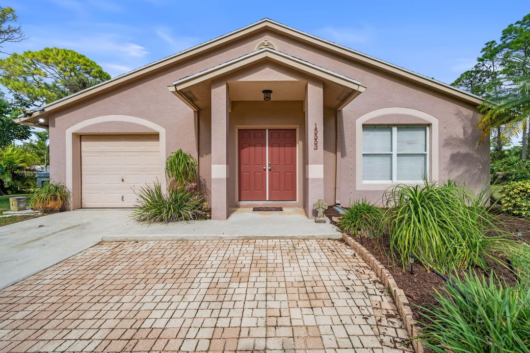 For Sale: $579,000 (3 beds, 2 baths, 1756 Square Feet)