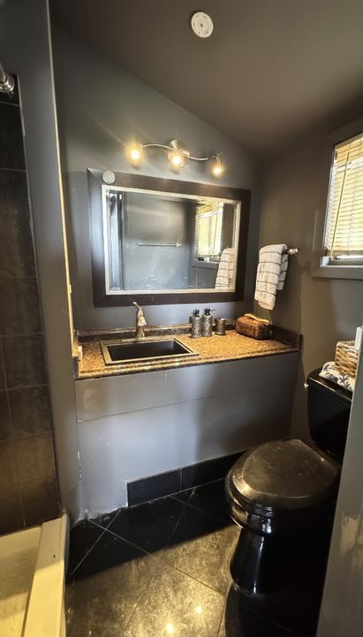 For Sale: $395,000 (3 beds, 3 baths, 1325 Square Feet)