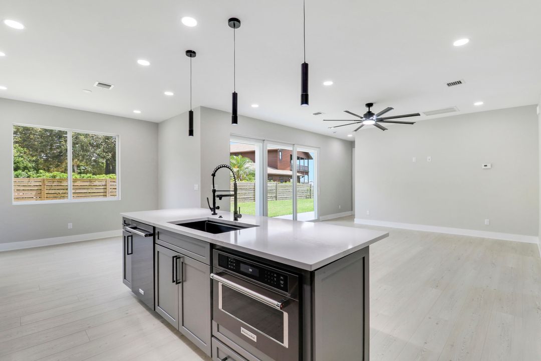 待售: $1,125,000 (4 贝兹, 4 浴室, 2954 平方英尺)