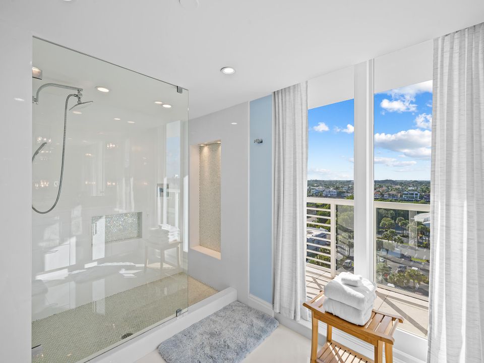 For Sale: $3,795,000 (3 beds, 3 baths, 2659 Square Feet)