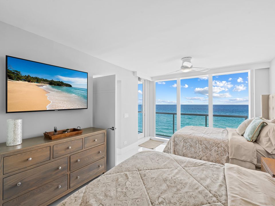 For Sale: $3,795,000 (3 beds, 3 baths, 2659 Square Feet)