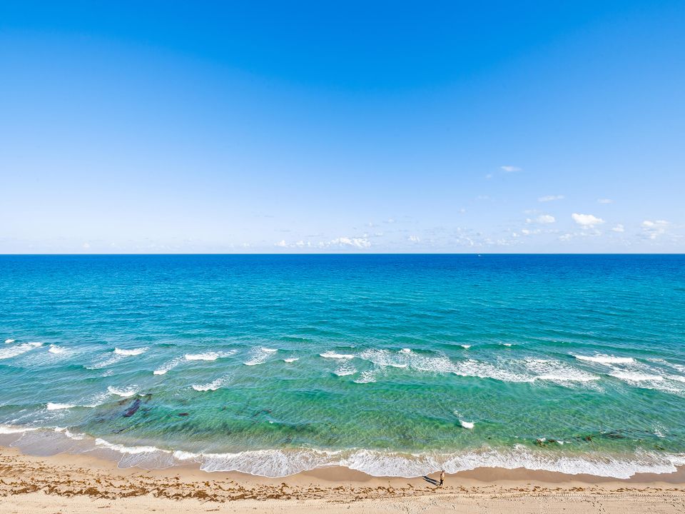 For Sale: $3,795,000 (3 beds, 3 baths, 2659 Square Feet)