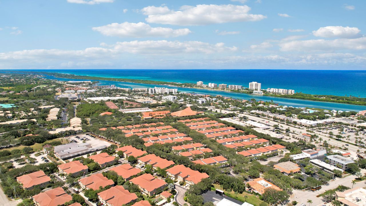 For Rent: $3,150 (3 beds, 2 baths, 1790 Square Feet)