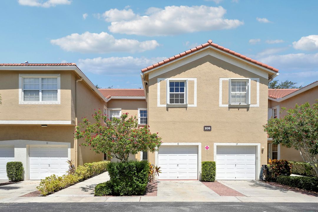 For Rent: $3,150 (3 beds, 2 baths, 1790 Square Feet)