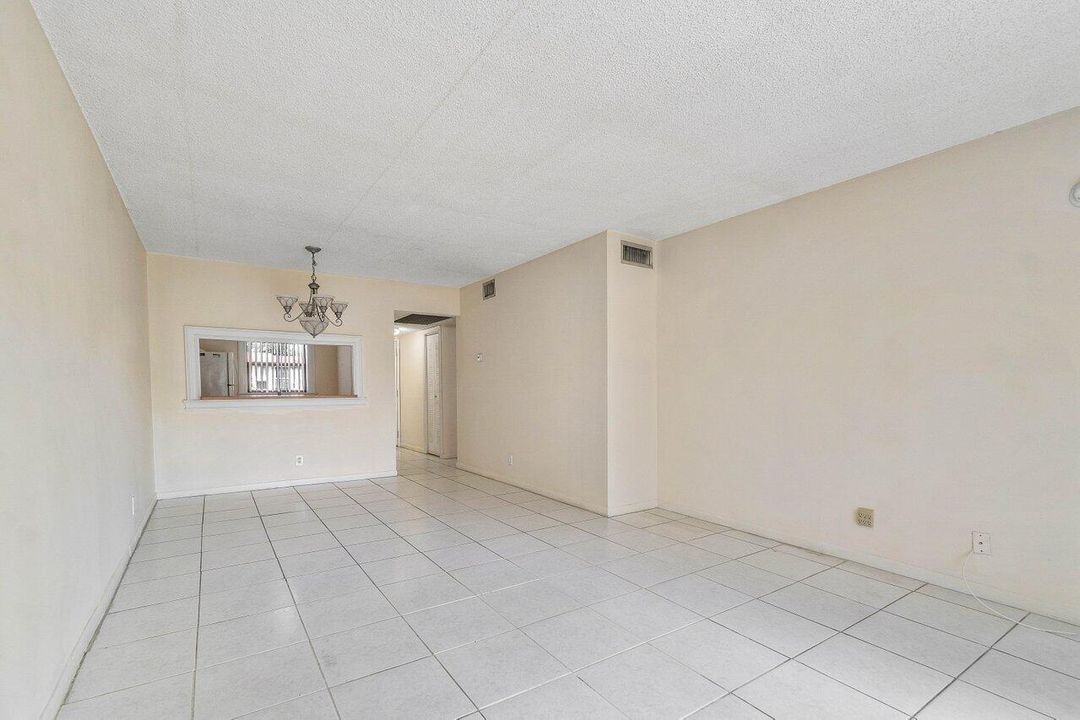 В аренду: $2,000 (2 спален, 2 ванн, 857 Квадратных фут)