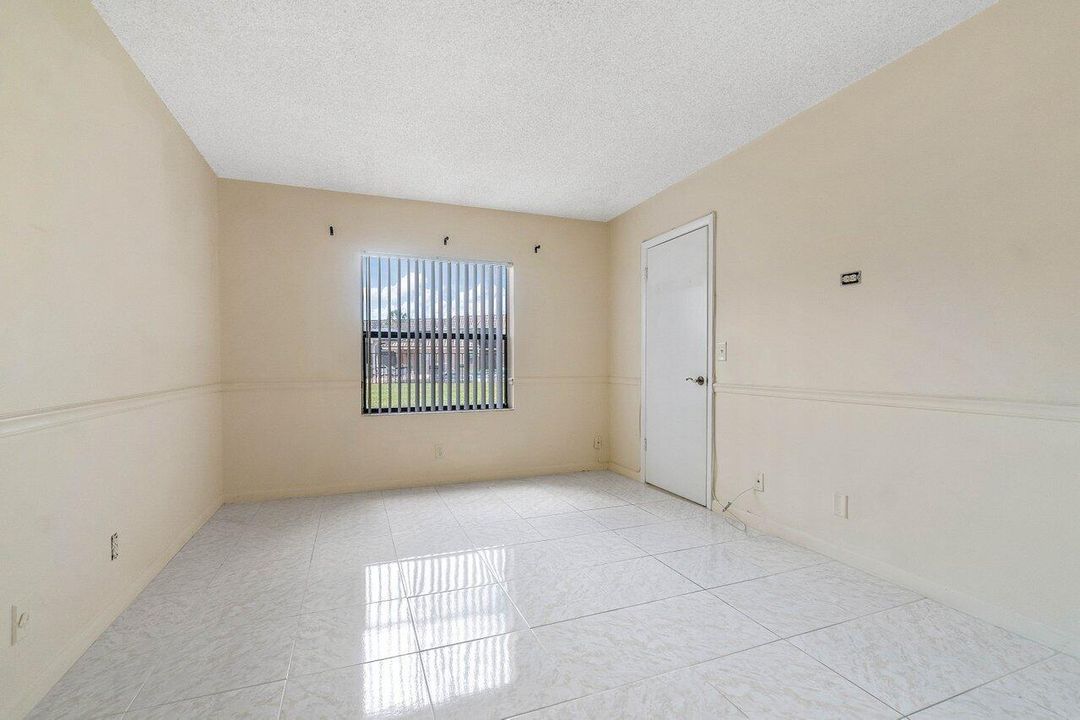 В аренду: $2,000 (2 спален, 2 ванн, 857 Квадратных фут)