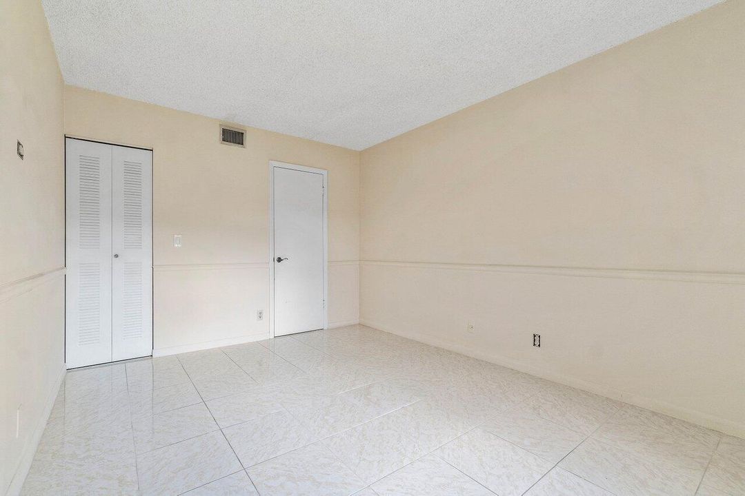 В аренду: $2,000 (2 спален, 2 ванн, 857 Квадратных фут)