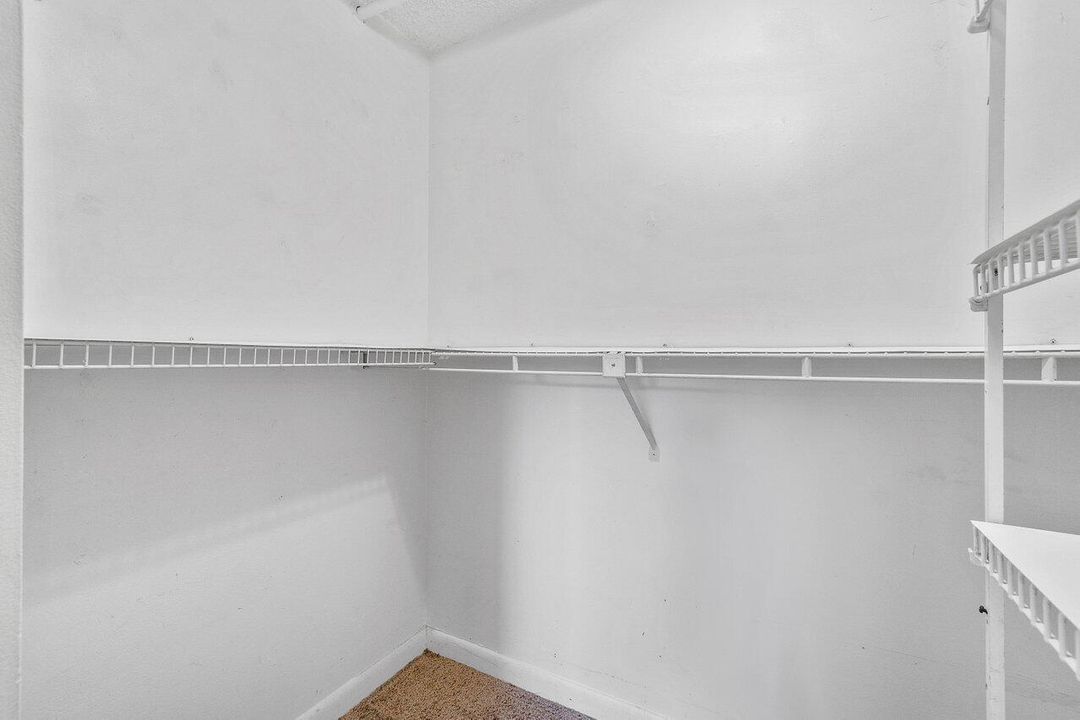 В аренду: $2,000 (2 спален, 2 ванн, 857 Квадратных фут)