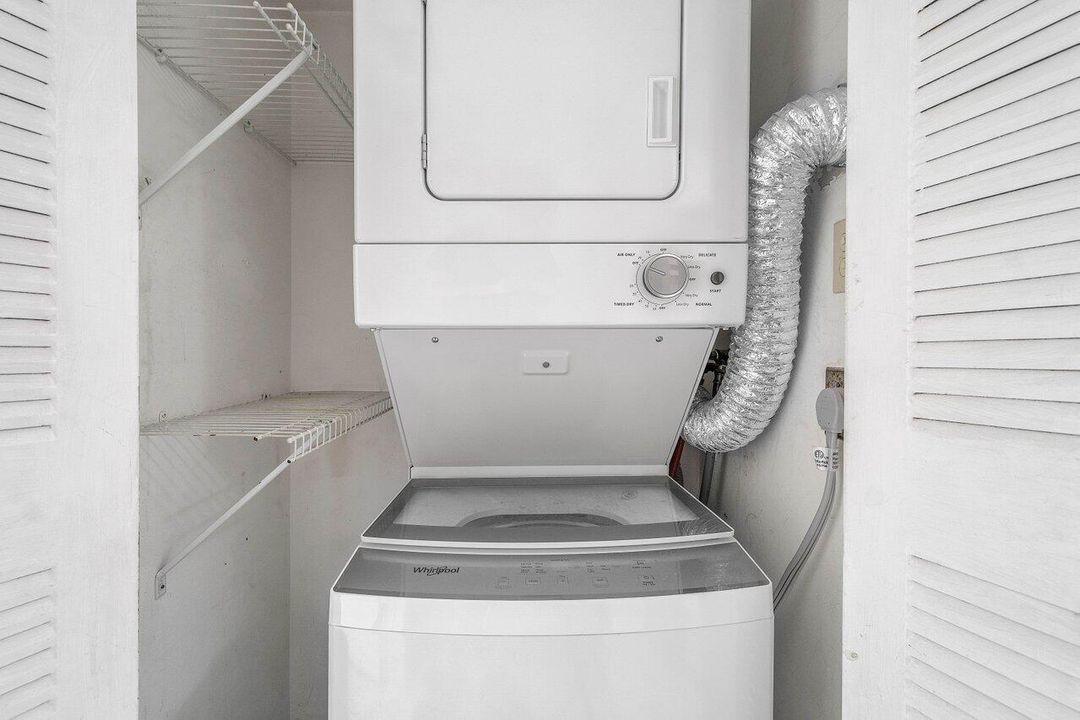 В аренду: $2,000 (2 спален, 2 ванн, 857 Квадратных фут)