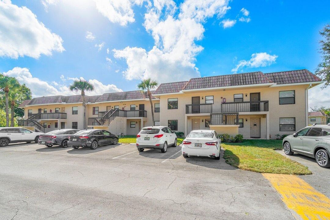 В аренду: $2,000 (2 спален, 2 ванн, 857 Квадратных фут)