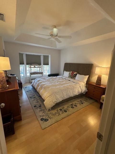 待售: $565,000 (2 贝兹, 2 浴室, 1274 平方英尺)