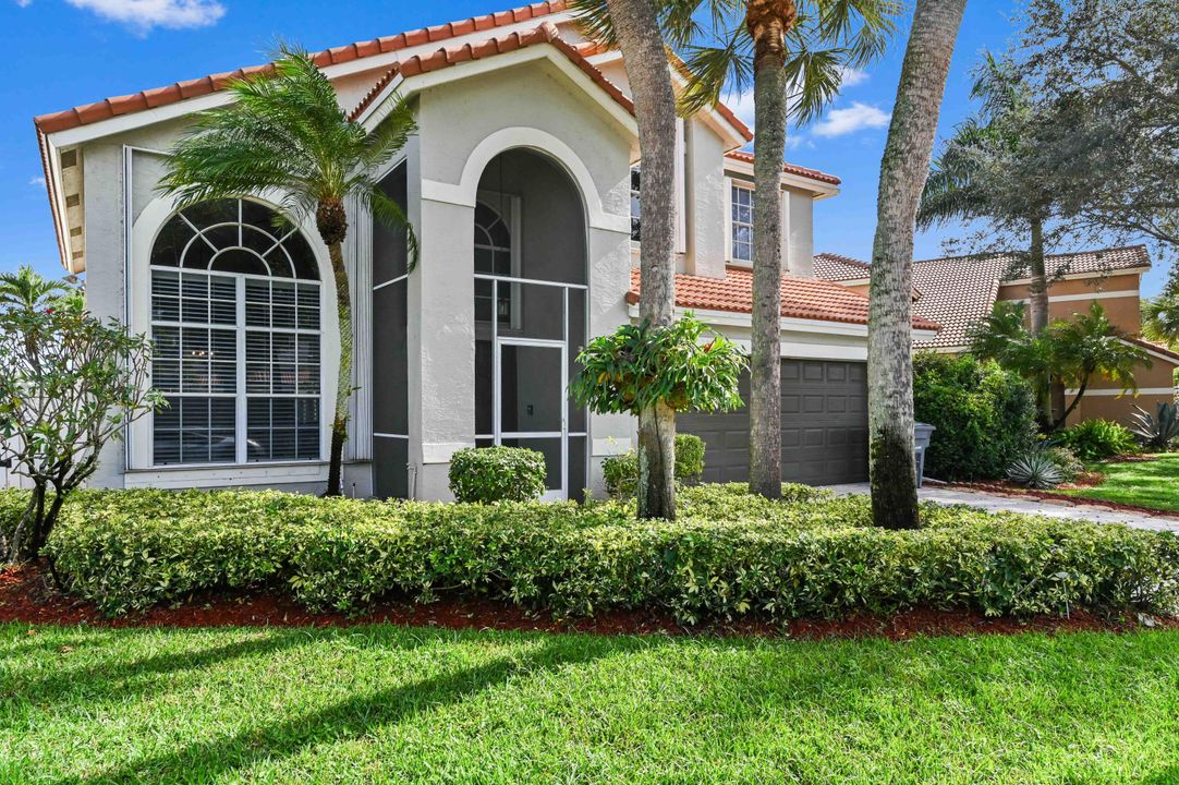 For Sale: $725,000 (4 beds, 3 baths, 2376 Square Feet)