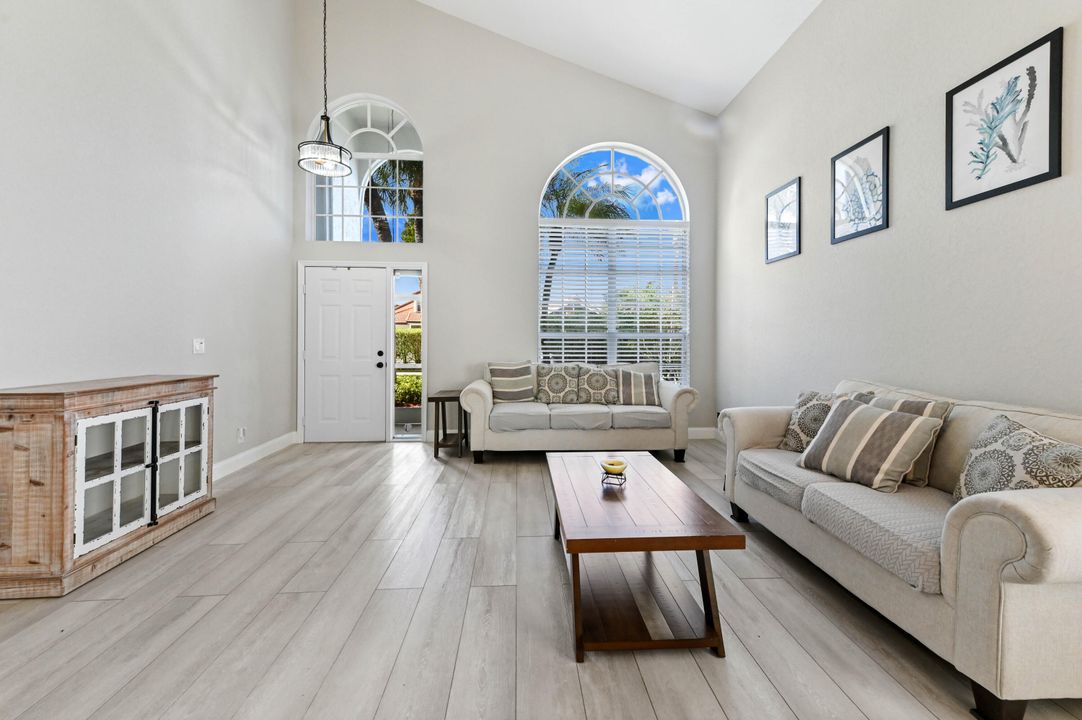 For Sale: $725,000 (4 beds, 3 baths, 2376 Square Feet)