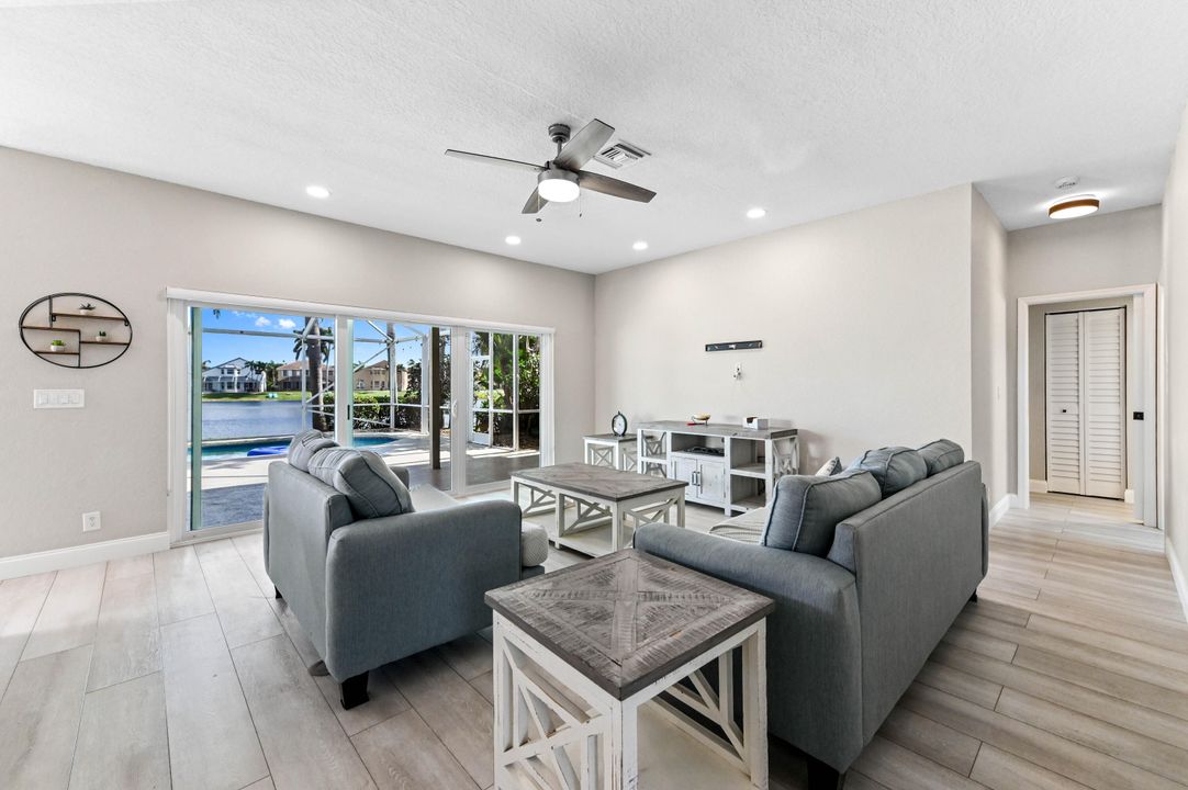 For Sale: $725,000 (4 beds, 3 baths, 2376 Square Feet)