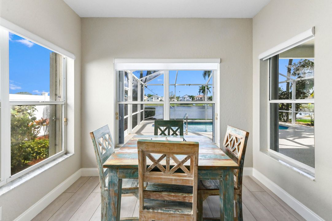 For Sale: $725,000 (4 beds, 3 baths, 2376 Square Feet)