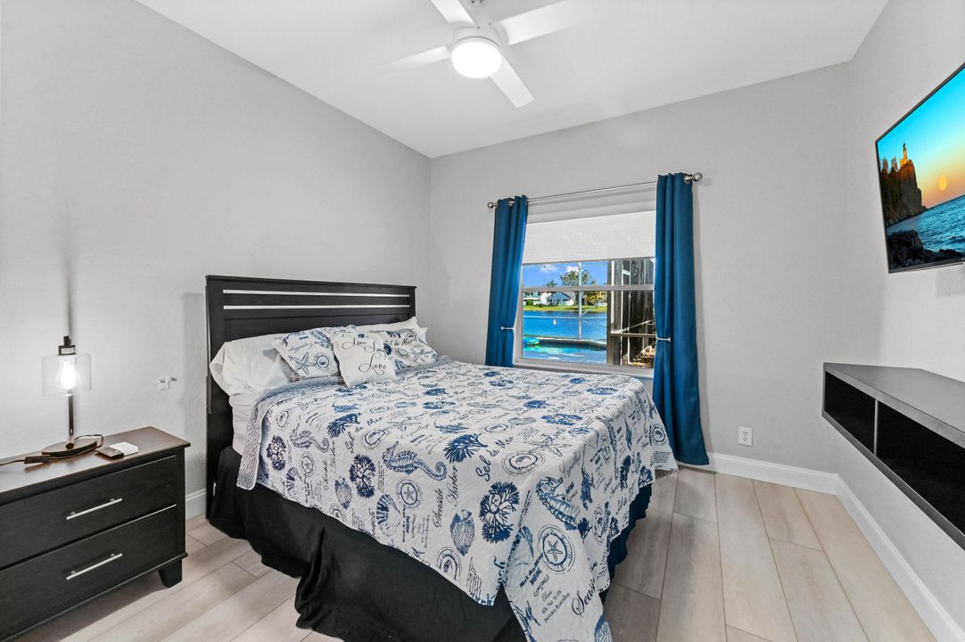 For Sale: $725,000 (4 beds, 3 baths, 2376 Square Feet)