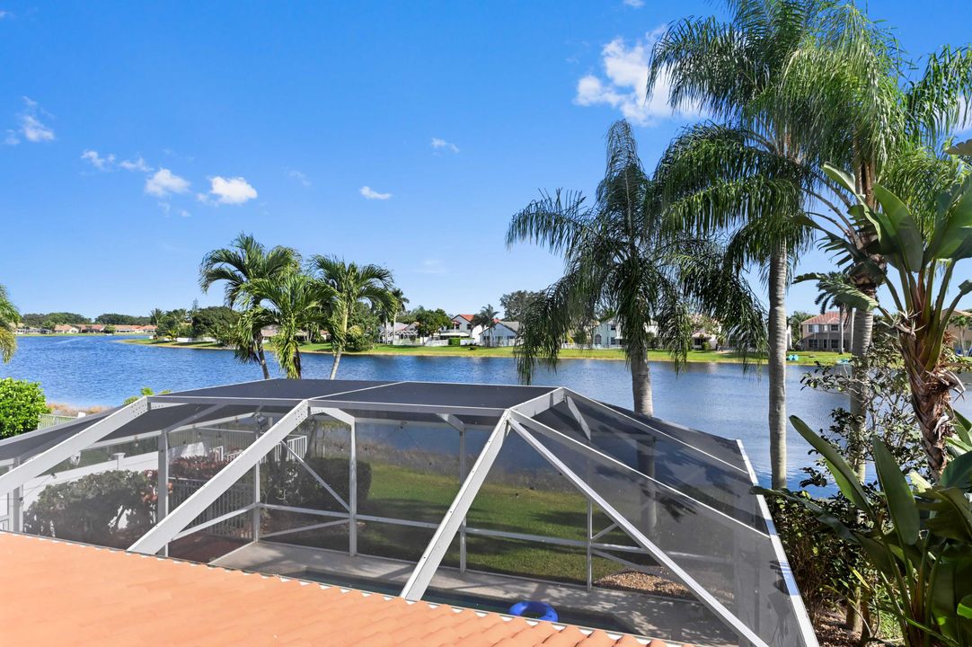 For Sale: $725,000 (4 beds, 3 baths, 2376 Square Feet)