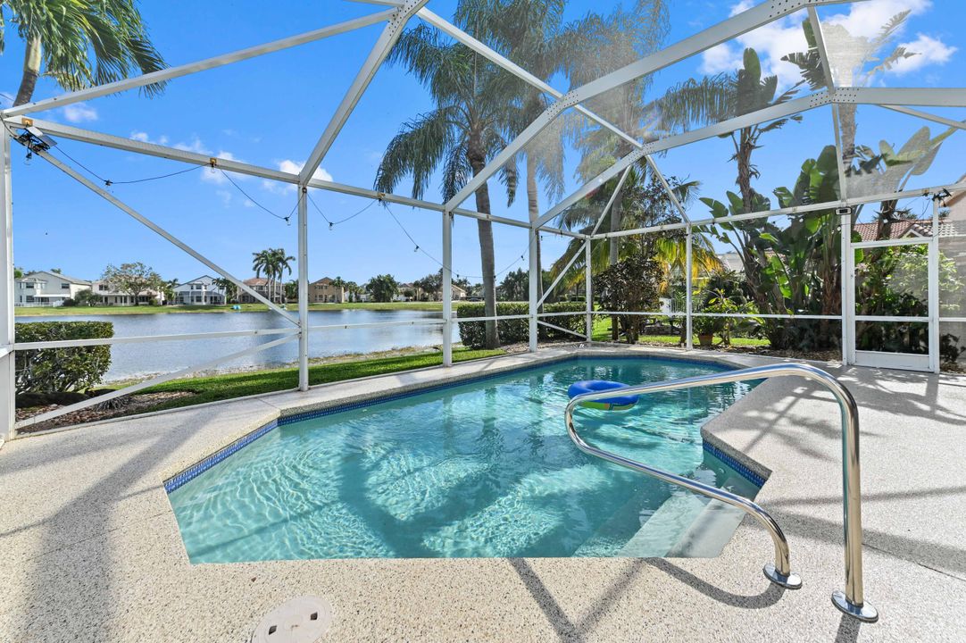 For Sale: $725,000 (4 beds, 3 baths, 2376 Square Feet)