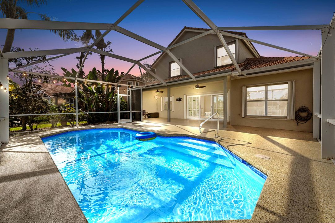 For Sale: $725,000 (4 beds, 3 baths, 2376 Square Feet)