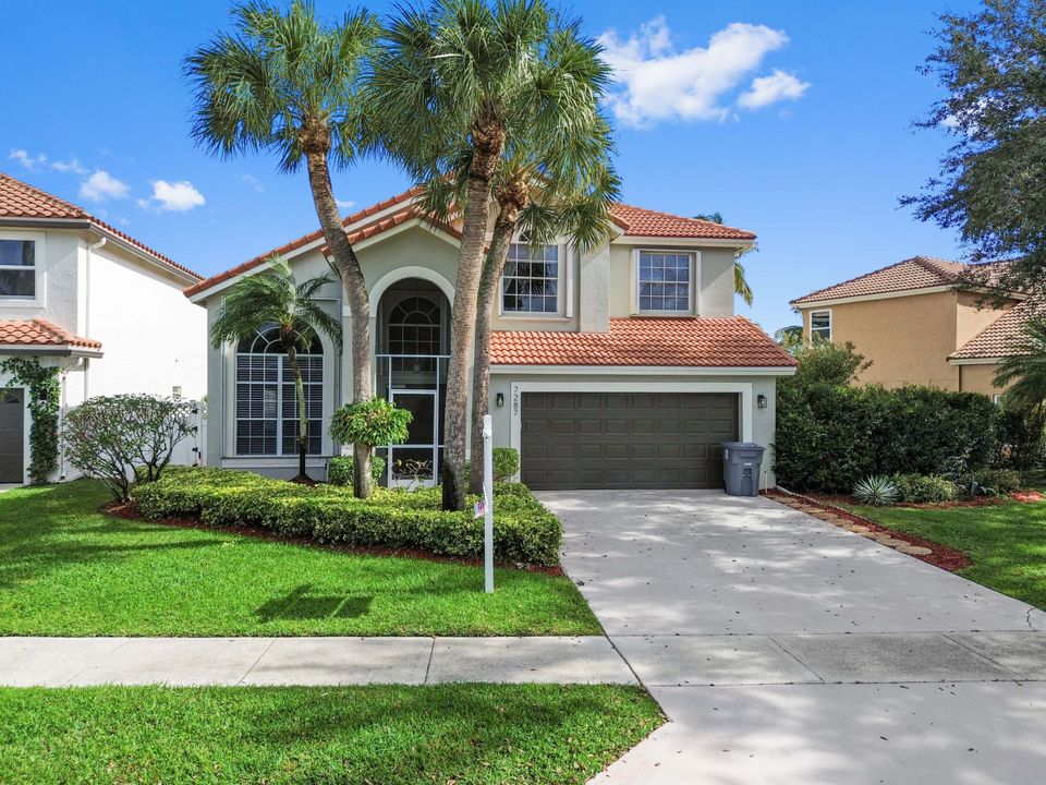 For Sale: $725,000 (4 beds, 3 baths, 2376 Square Feet)