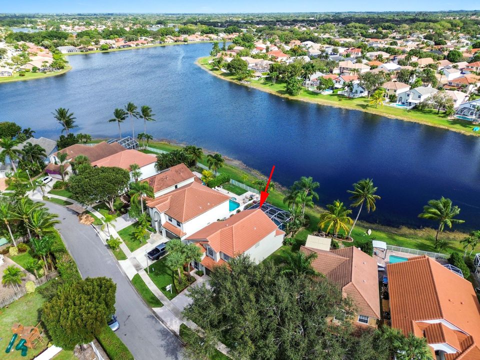 For Sale: $725,000 (4 beds, 3 baths, 2376 Square Feet)