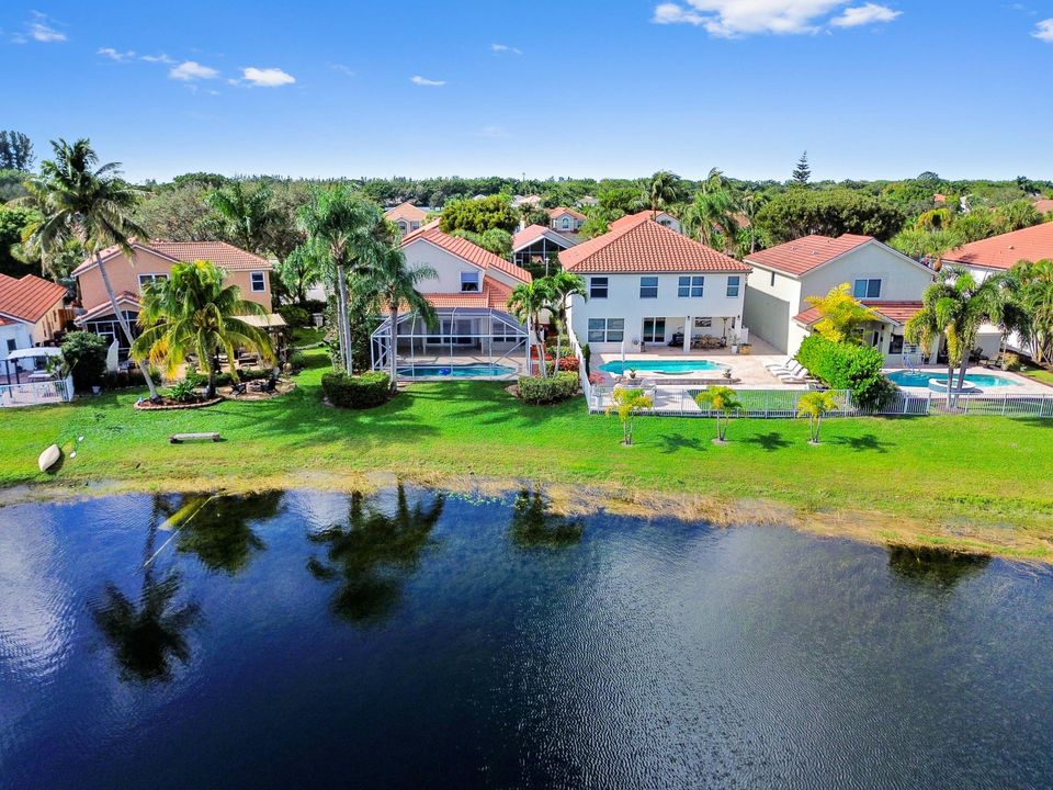 For Sale: $725,000 (4 beds, 3 baths, 2376 Square Feet)