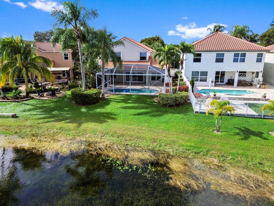 For Sale: $725,000 (4 beds, 3 baths, 2376 Square Feet)