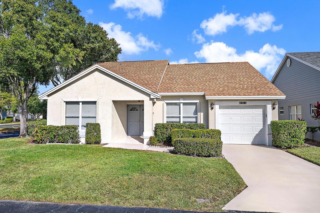 На продажу: $290,000 (2 спален, 2 ванн, 1427 Квадратных фут)