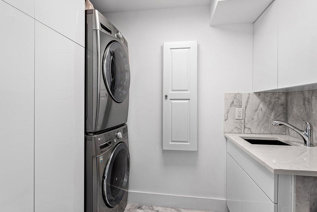 For Sale: $3,750,000 (3 beds, 4 baths, 2657 Square Feet)