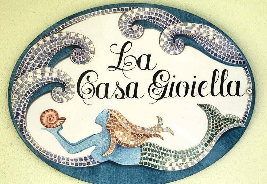 For Rent: $5,500 (3 beds, 2 baths, 1752 Square Feet)