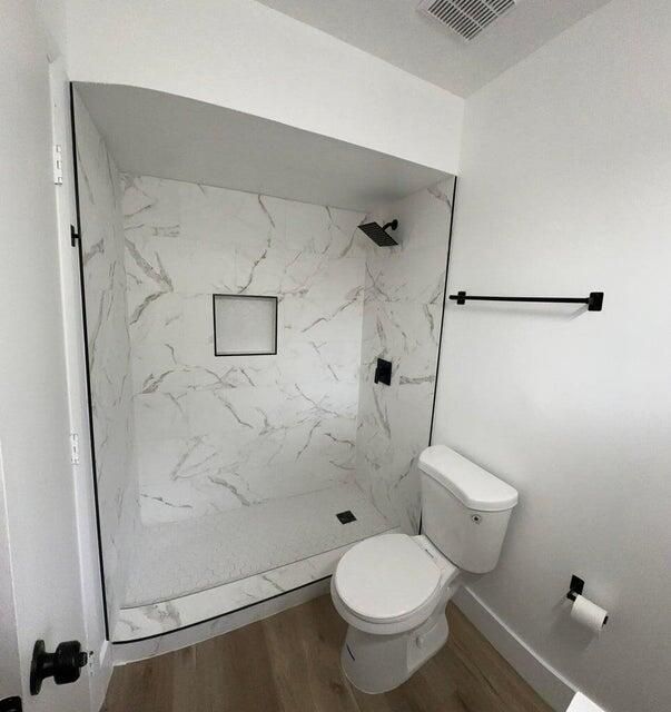 En Renta: $2,400 (2 camas, 2 baños, 1307 Pies cuadrados)