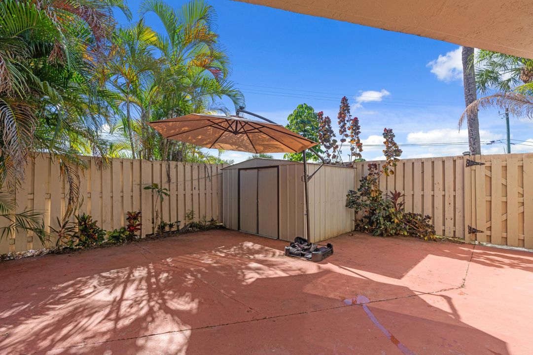 En Venta: $325,000 (3 camas, 3 baños, 1326 Pies cuadrados)