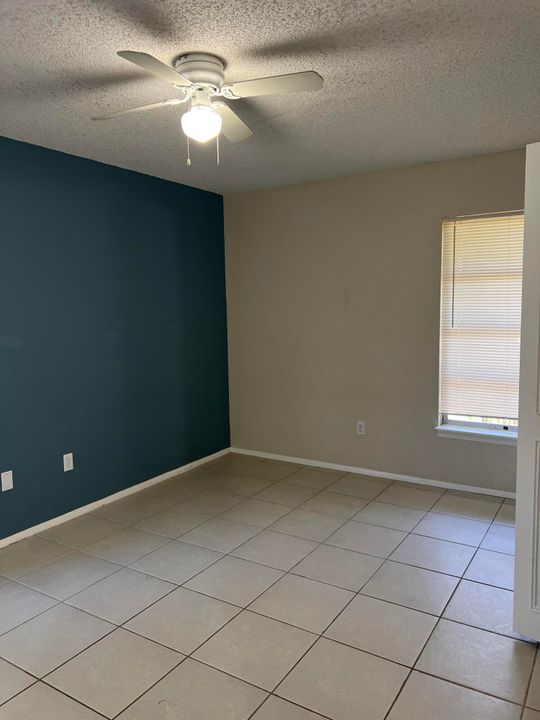 На продажу: $202,900 (2 спален, 2 ванн, 1037 Квадратных фут)