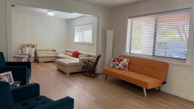 En Venta: $610,000 (3 camas, 2 baños, 1445 Pies cuadrados)