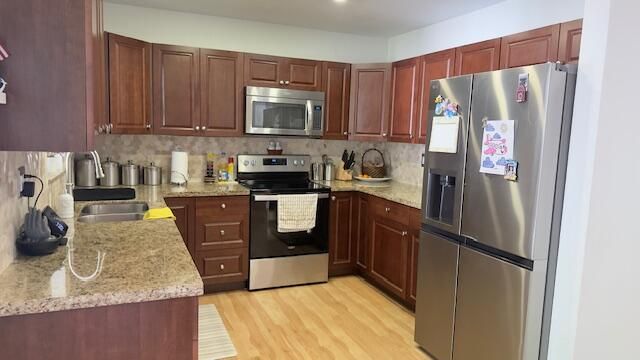 En Venta: $610,000 (3 camas, 2 baños, 1445 Pies cuadrados)